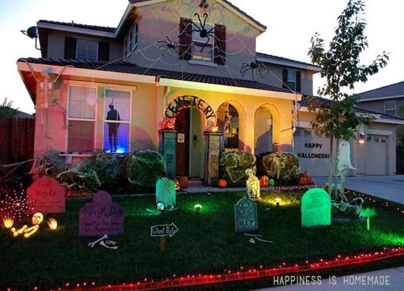 Halloween Yard Decorating Contest