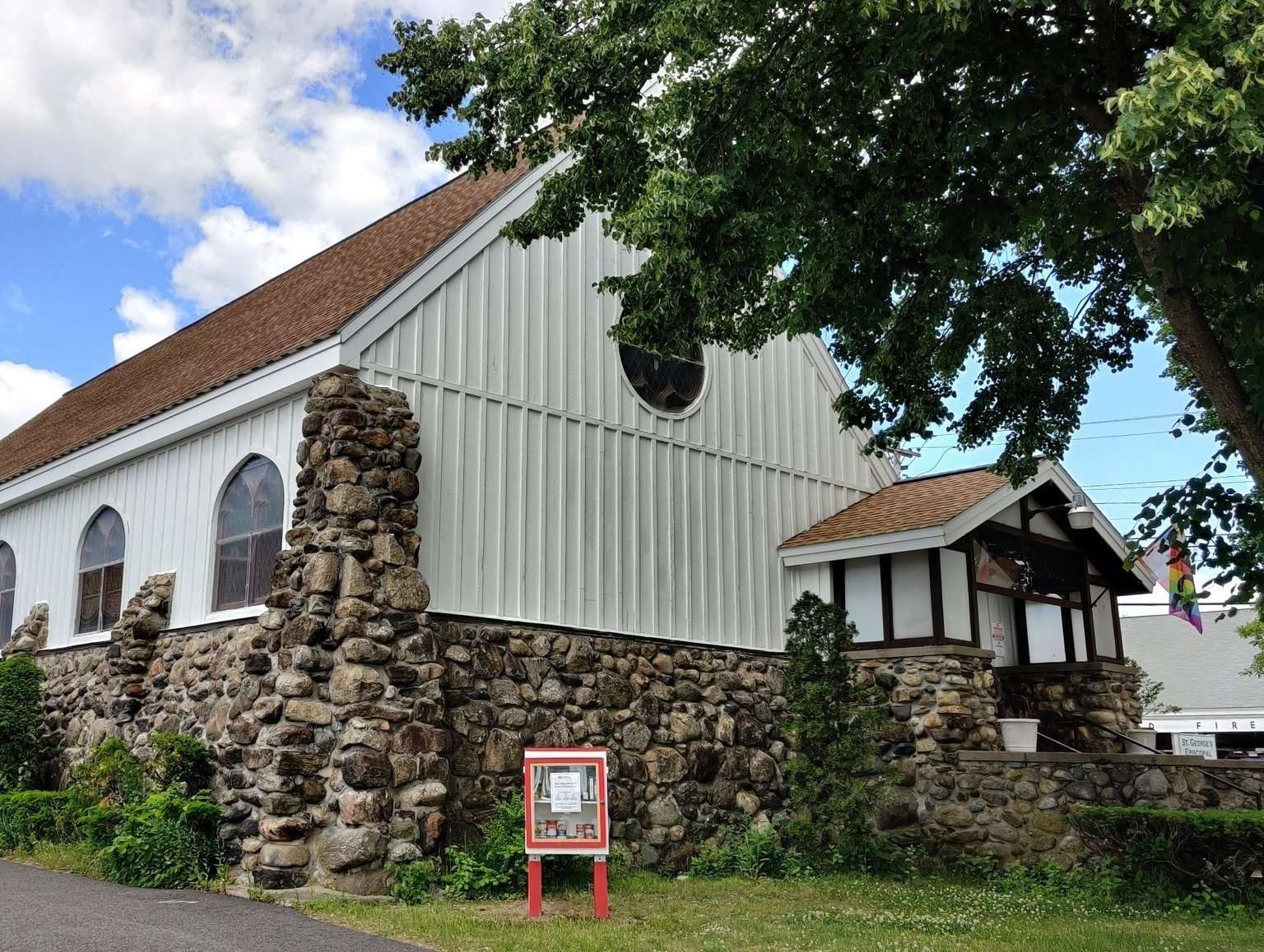 St. George’s Opens Little Free Pantry