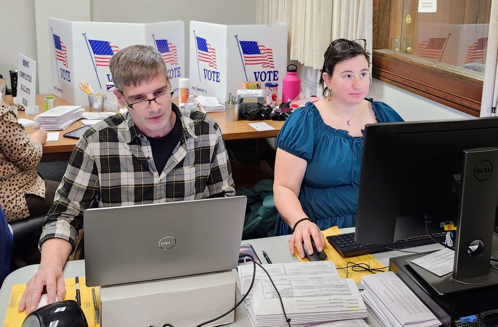 Steady Stream of Voters Cast Ballots Early